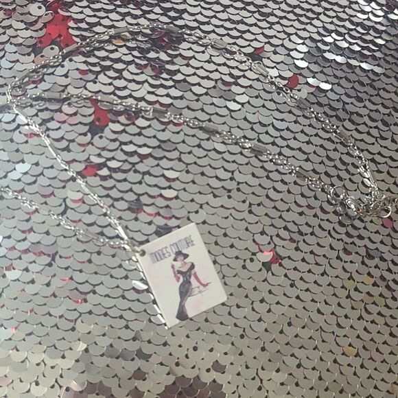 Modes Couture Necklace - Picture 3 of 4